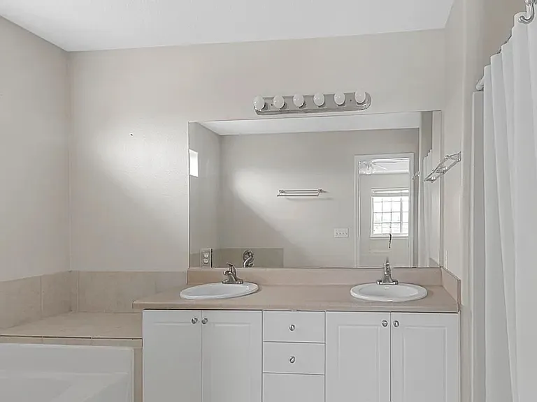 2612 Ravenwood Ct — Photo 11