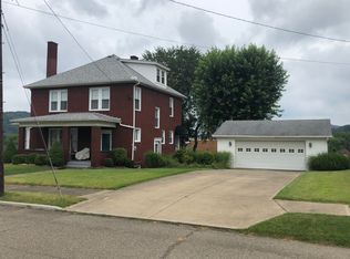 301 Indiana Ave, Chester, WV 26034