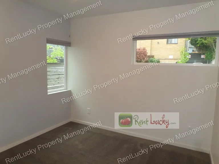 4304 Evanston Ave N — Photo 3