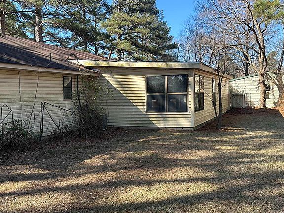 5th image of 1211 E 47th Ave