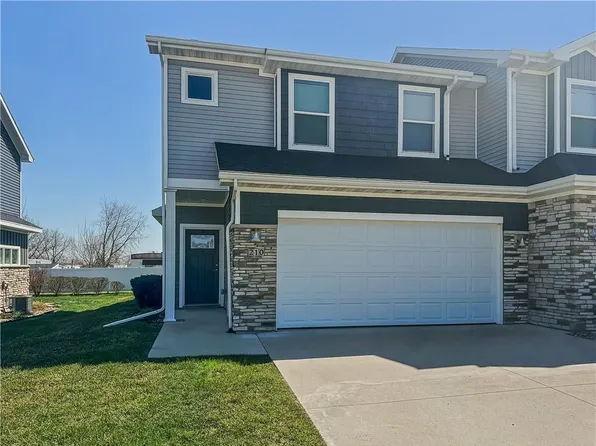210 Larson Dr, Huxley, IA 50124
