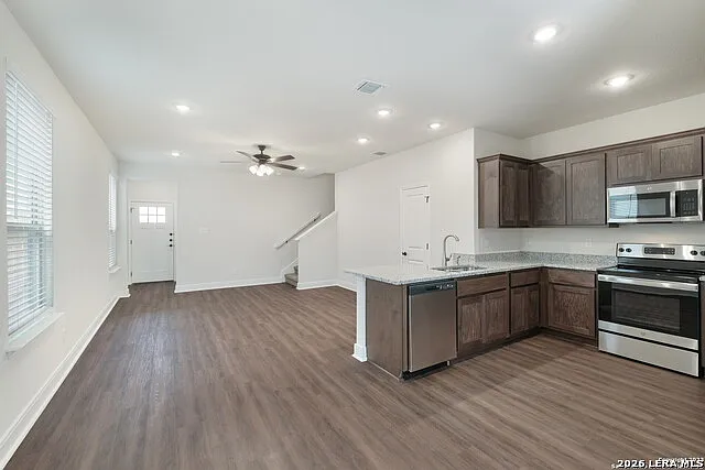 2507 Lynwood Bnd #101 — Photo 9