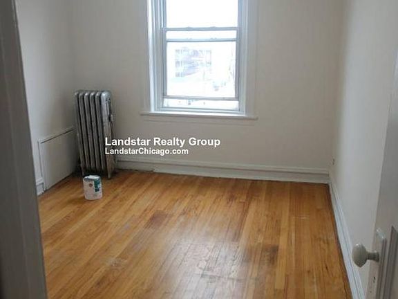 2nd image of 4414 N Whipple St