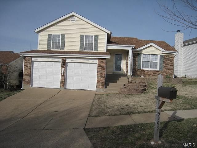 1st image of 5906 Woodbrook Dr