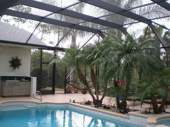 Summer kitchen by pool