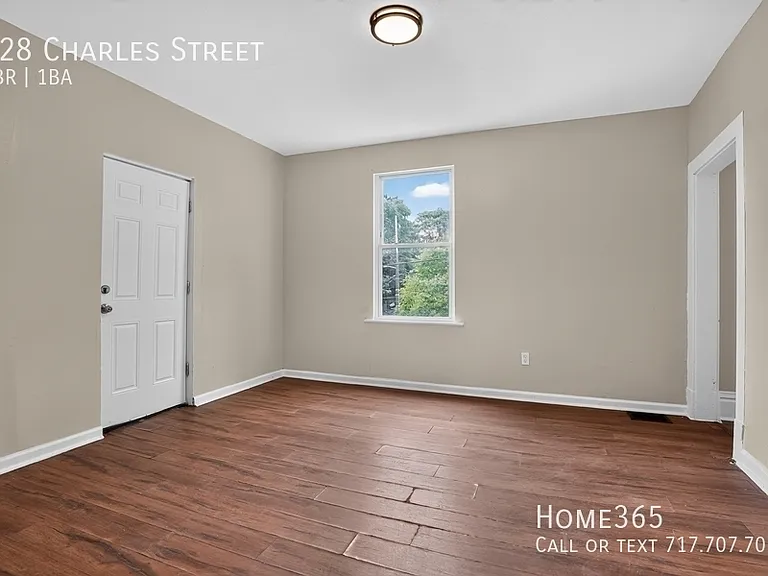 128 Charles St — Photo 8