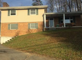 1230 Dry Hill Rd, Beckley, WV 25801
