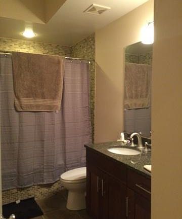 4th image of 1031 W Belmont Ave #4