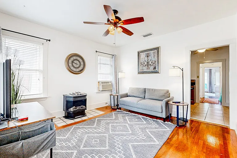 E Ashby Pl — Photo 5