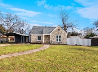 902 W Pleasant Run Rd, Lancaster, TX 75146