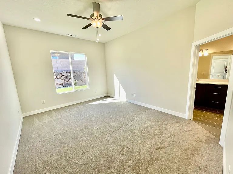 1436 E Centaurus Way — Photo 9