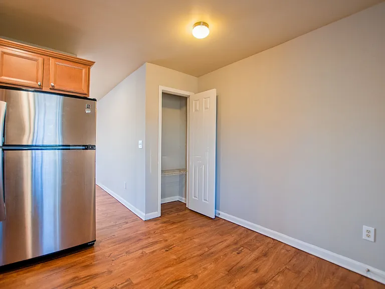 2145 Bolton RD NW — Photo 6