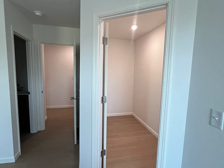1441 N Beverly Ave #A — Photo 11