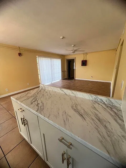 3 bed, 1433 sqft, $3,200 — Photo 3