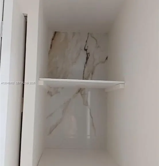 725 SW 1st Ave #1 — Photo 10