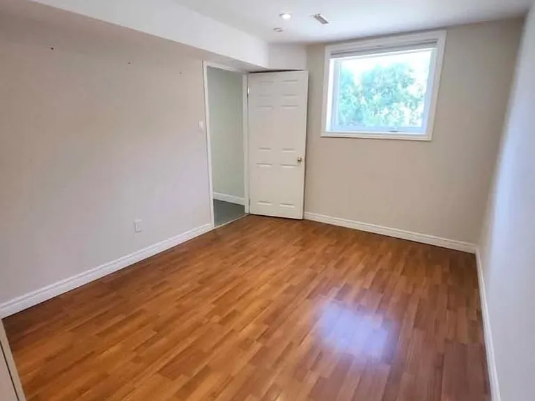 304 Orsi Ave #BASEMENT — Photo 8