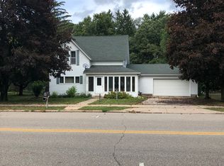 385 E State St, Iola, WI 54945
