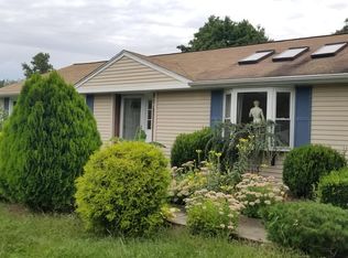 1789 Litchfield Tpke, Woodbridge, CT 06525