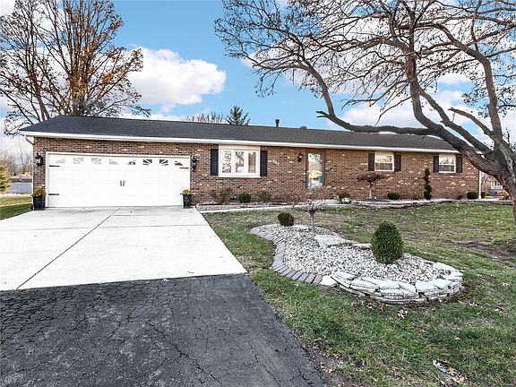 2nd image of 662 Monaco Dr