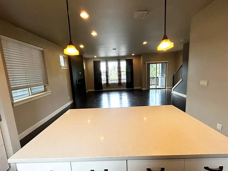 14439 SW Meridian St — Photo 5