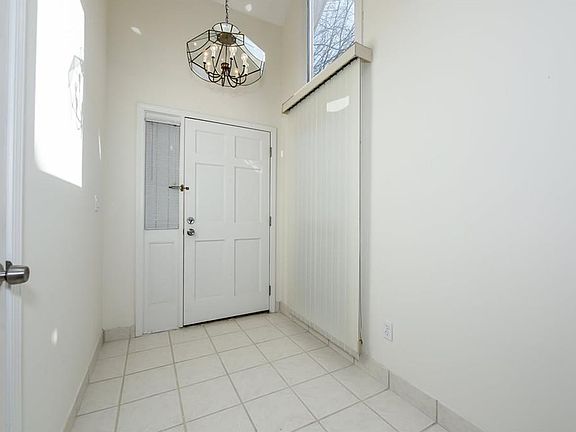 4th image of 2966 Woodruff Dr SE