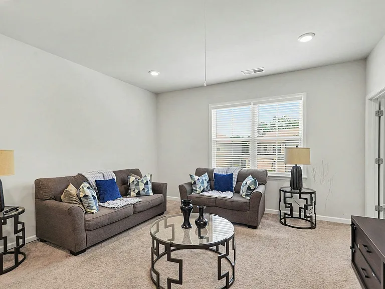 170 Glen Abbey Cir — Photo 25