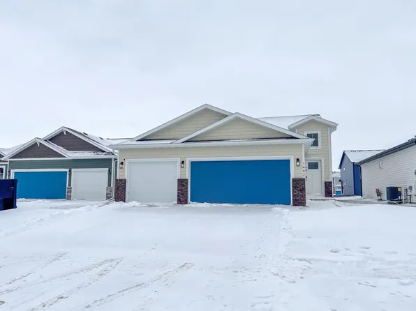 1482 66th Ave S, Fargo, ND 58104