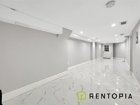 Rented by Rentopia | media 30