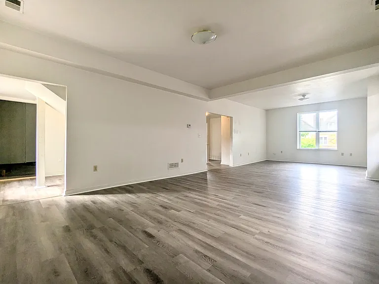 5552 Black St #2 — Photo 2