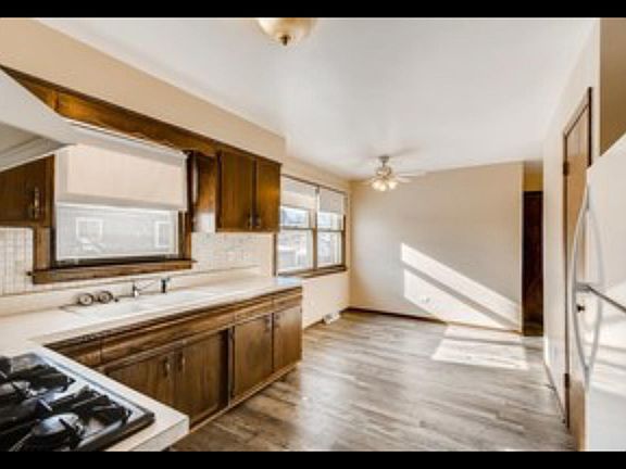 5th image of 10600 S 80th Ct APT 1