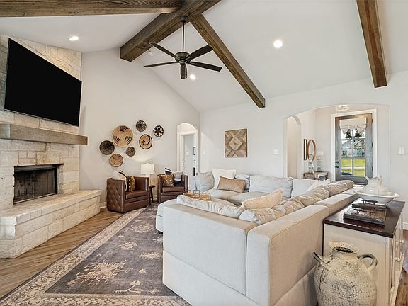 2nd image of 409 Oak Meadow Ln