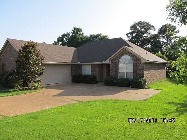 1st image of 818 Cottonridge Dr