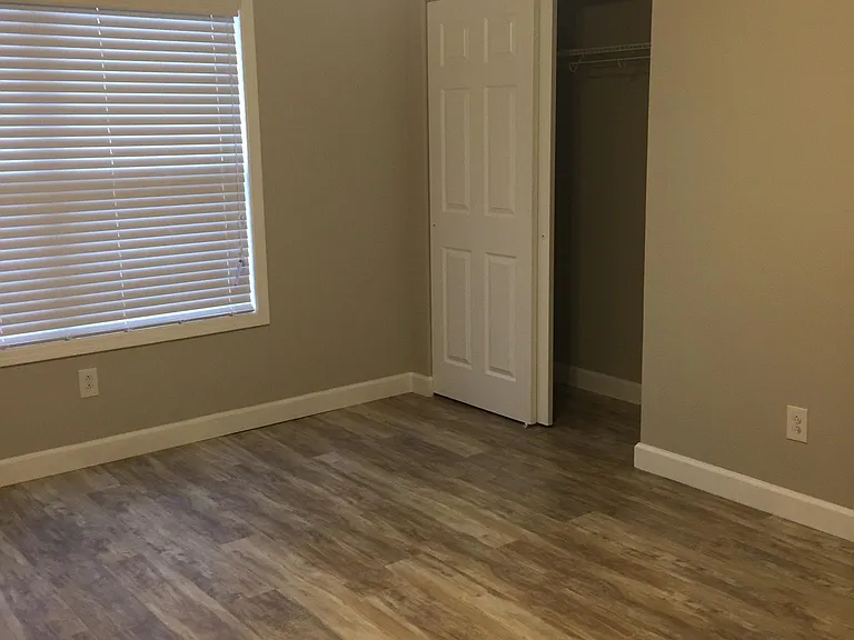 4 Jennifer Dr — Photo 12
