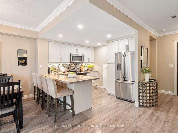 4th image of 9 Greenbriar Rd #306