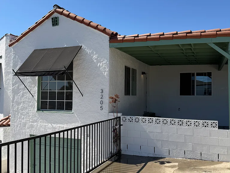3205 Ganahl St — Photo 12