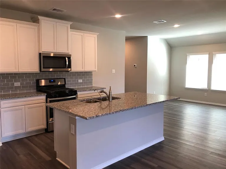 9224 Inland Leather Ln — Photo 5