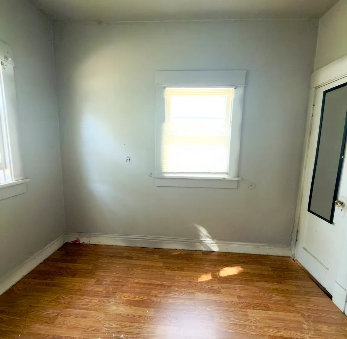 604 W Walnut St — Photo 3