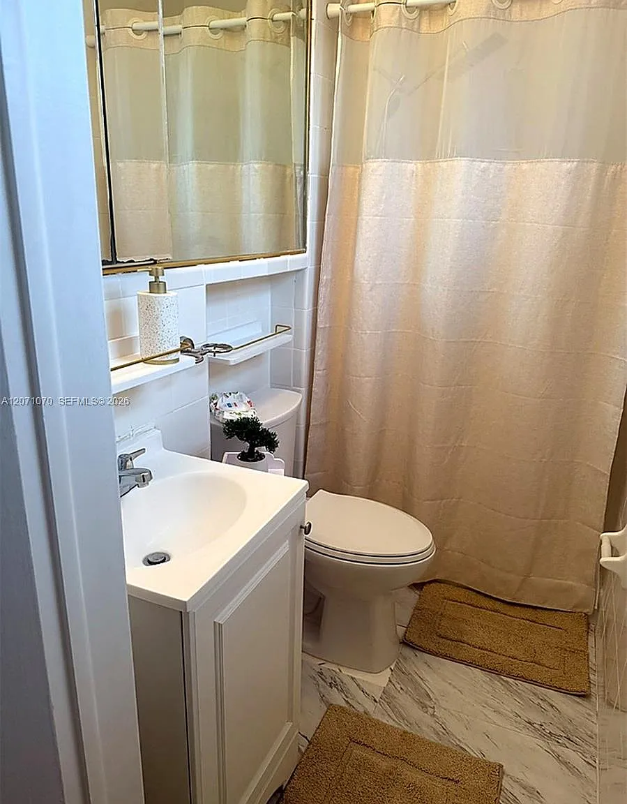 Miracle Manor 1st Addn — Photo 3