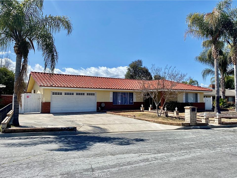 1st image of 41201 Tiffany Ln