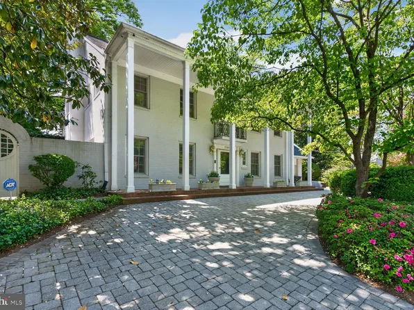 2260 48th St NW, Washington, DC 20007