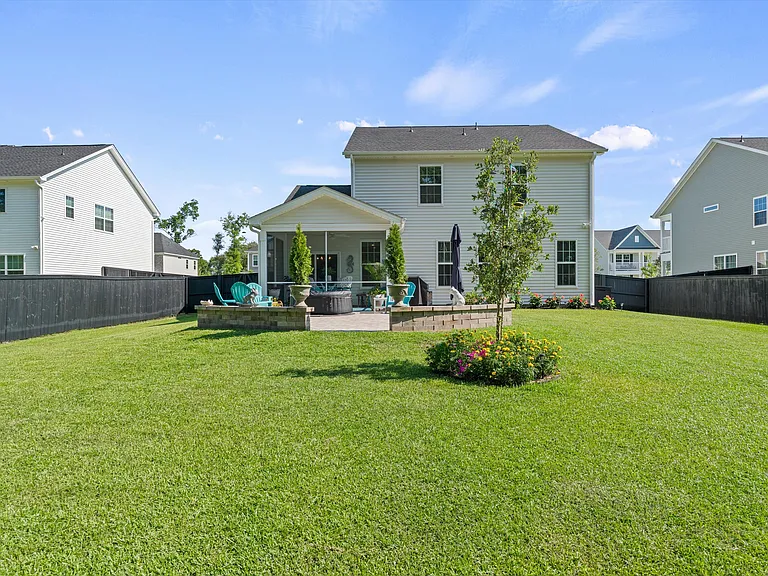 106 Baneberry Ln — Photo 35