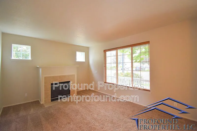 Building Photo - 6055 SW 208th Pl