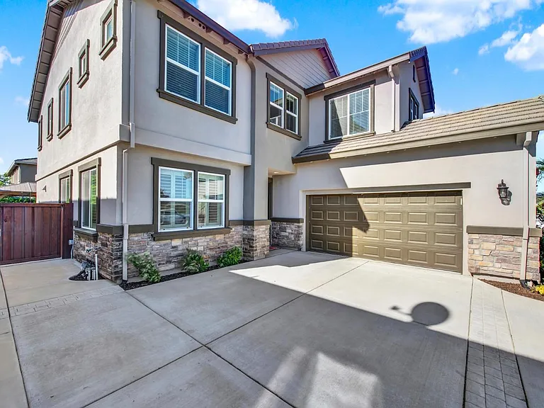 4037 Crane Ct — Photo 2