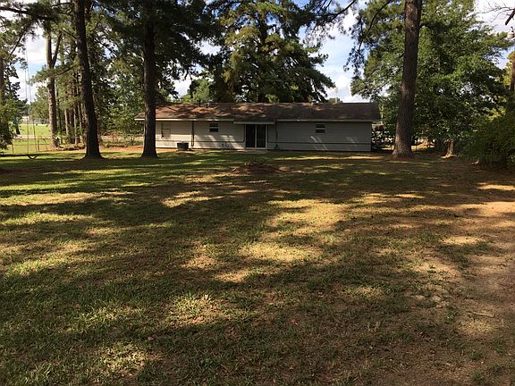 4th image of 216 Redwater Blvd E