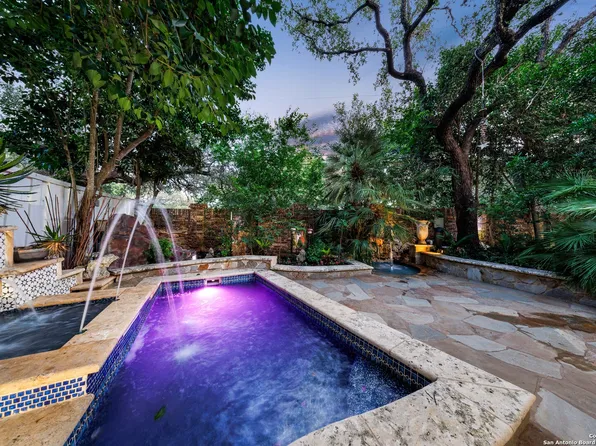 9102 Broxton, San Antonio, TX 78240