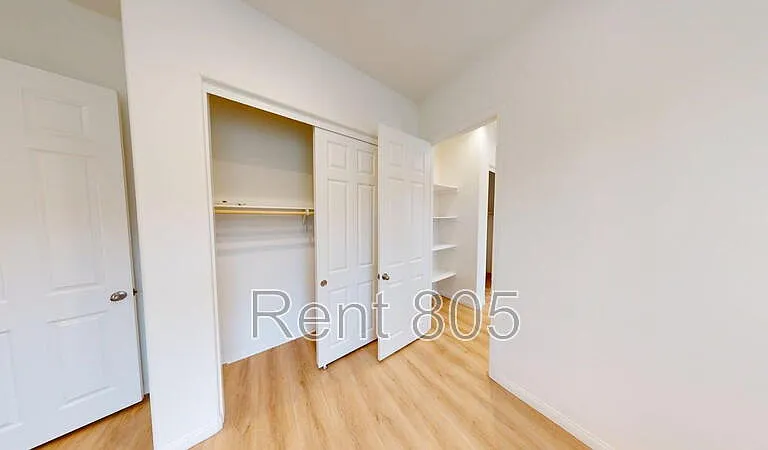 525 Eureka Dr — Photo 10