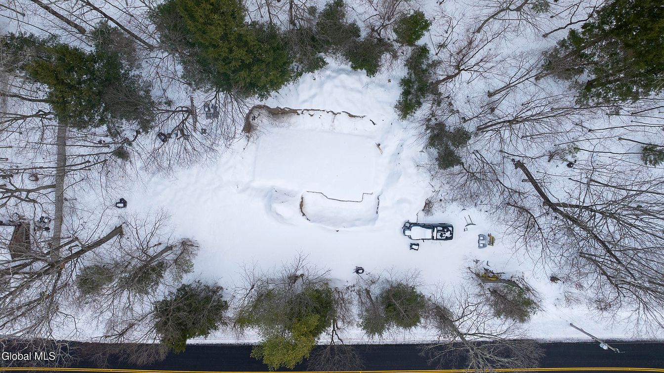 1st image of 4120 S Creek Road