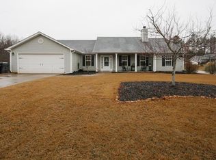 413 Gladiola Dr, Auburn, GA 30011