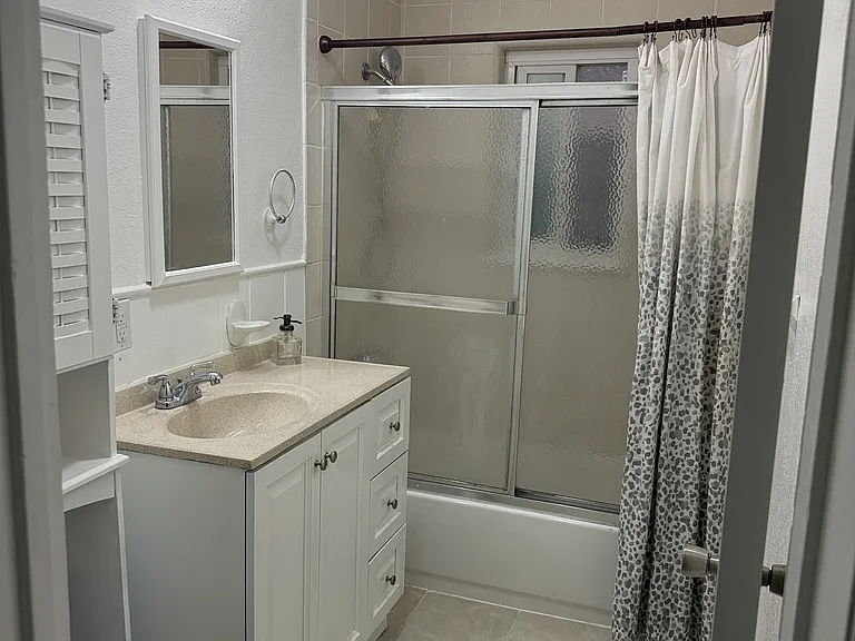 1873 Patricia Ave — Photo 12