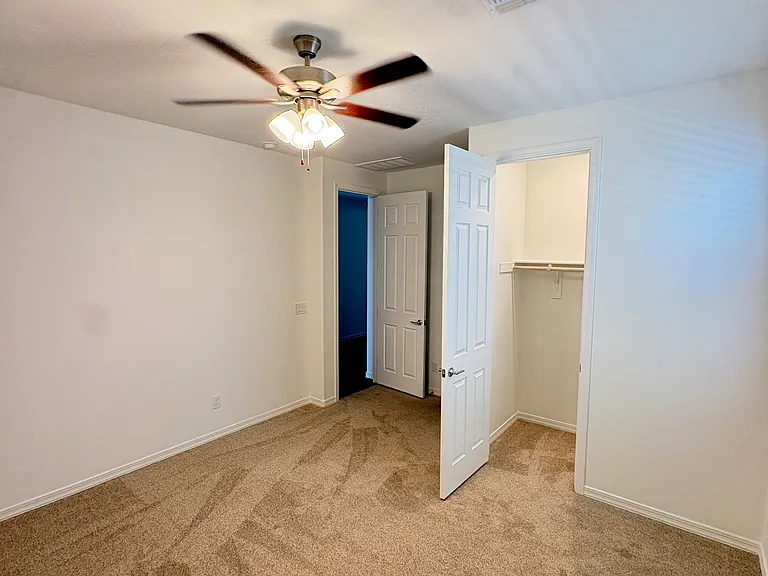 675 W Riparian Dr — Photo 22